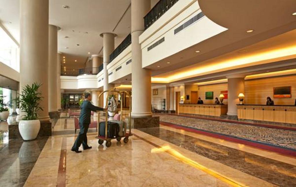 ホテル ロイヤル チュラン スレンバン エクステリア 写真 Lobby