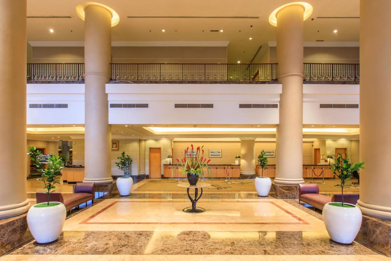 ホテル ロイヤル チュラン スレンバン エクステリア 写真 Lobby